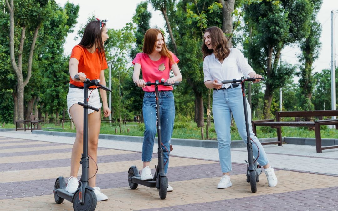 ¿Cuál es la edad mínima para conducir un scooter eléctrico?